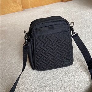 NWOT! LUG Flapper black quilted nylon crossbody bag